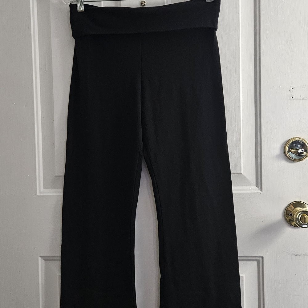 Victoria Secret LUXMarl™ Foldover Flare Legging Size Med-Never Worn. Tags Remove